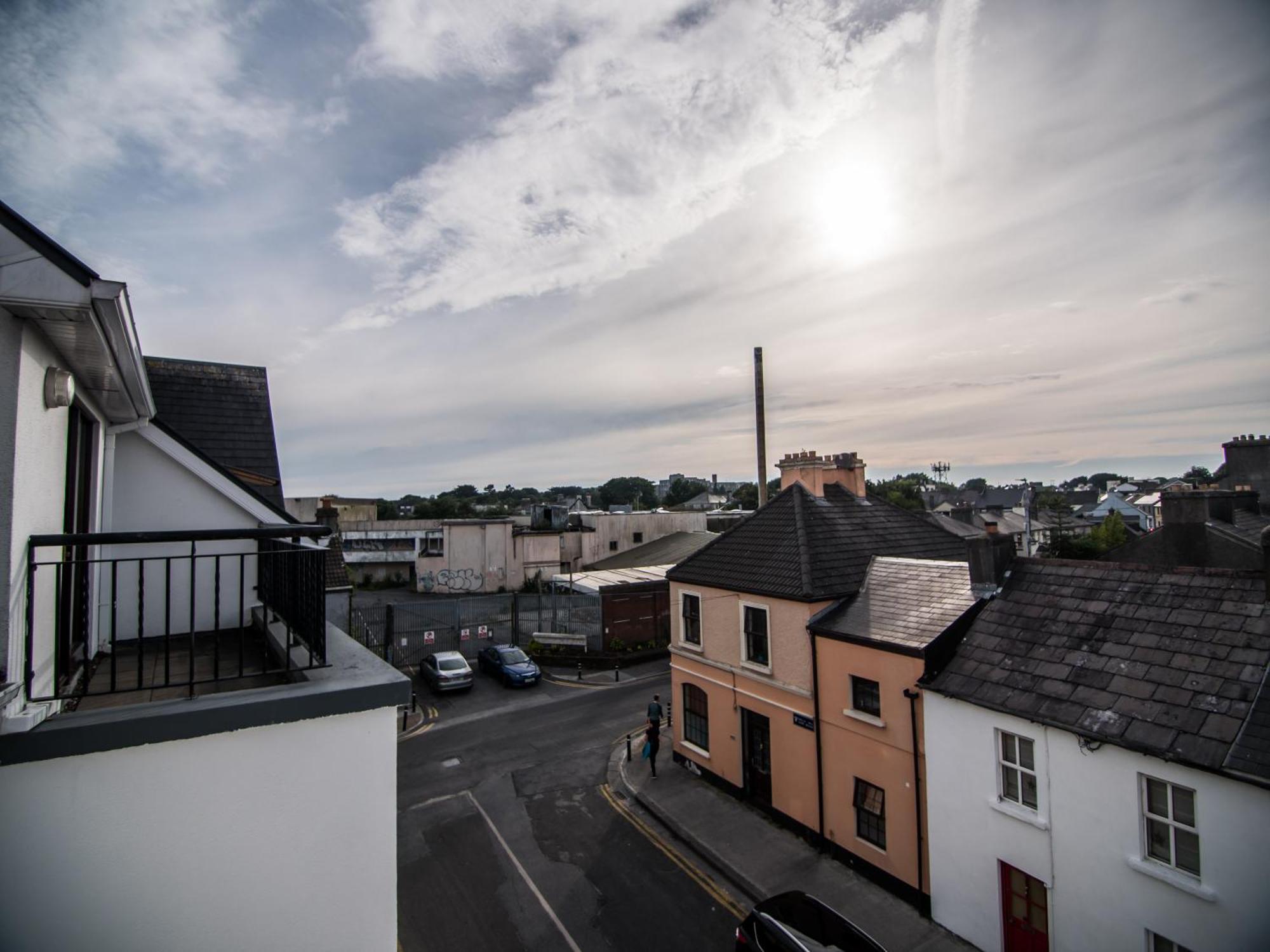Donegan Court Aparthotel Galway Buitenkant foto