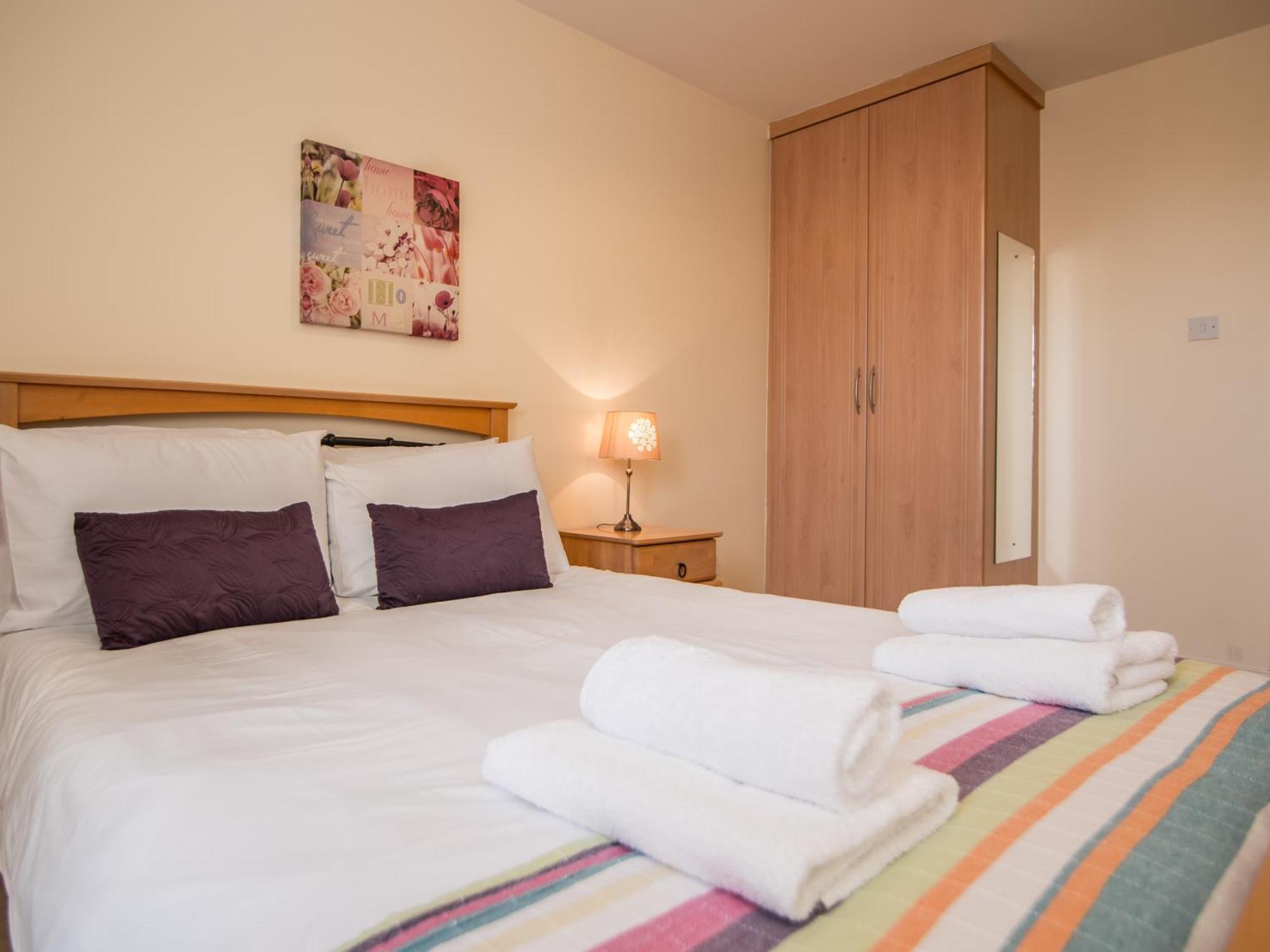 Donegan Court Aparthotel Galway Buitenkant foto