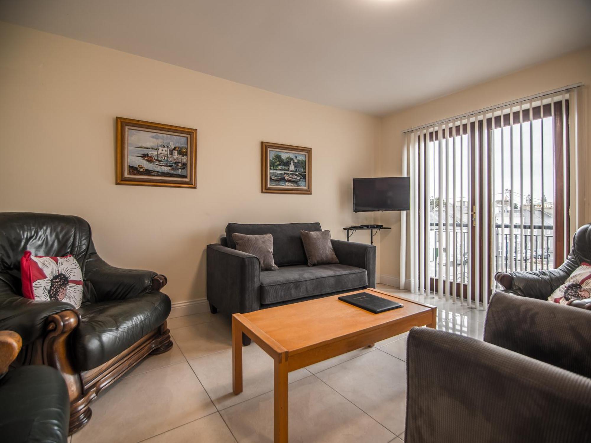 Donegan Court Aparthotel Galway Buitenkant foto