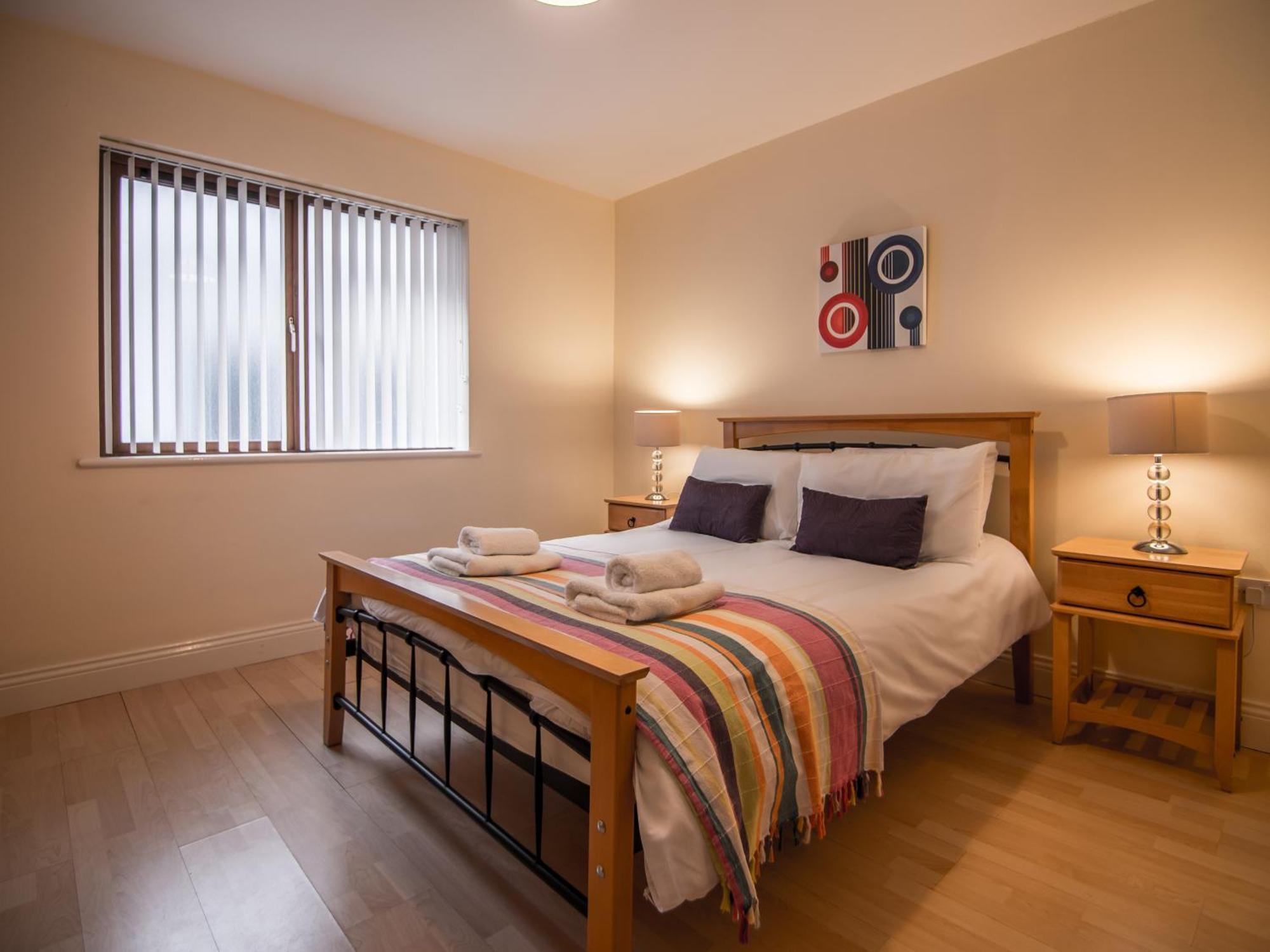 Donegan Court Aparthotel Galway Buitenkant foto