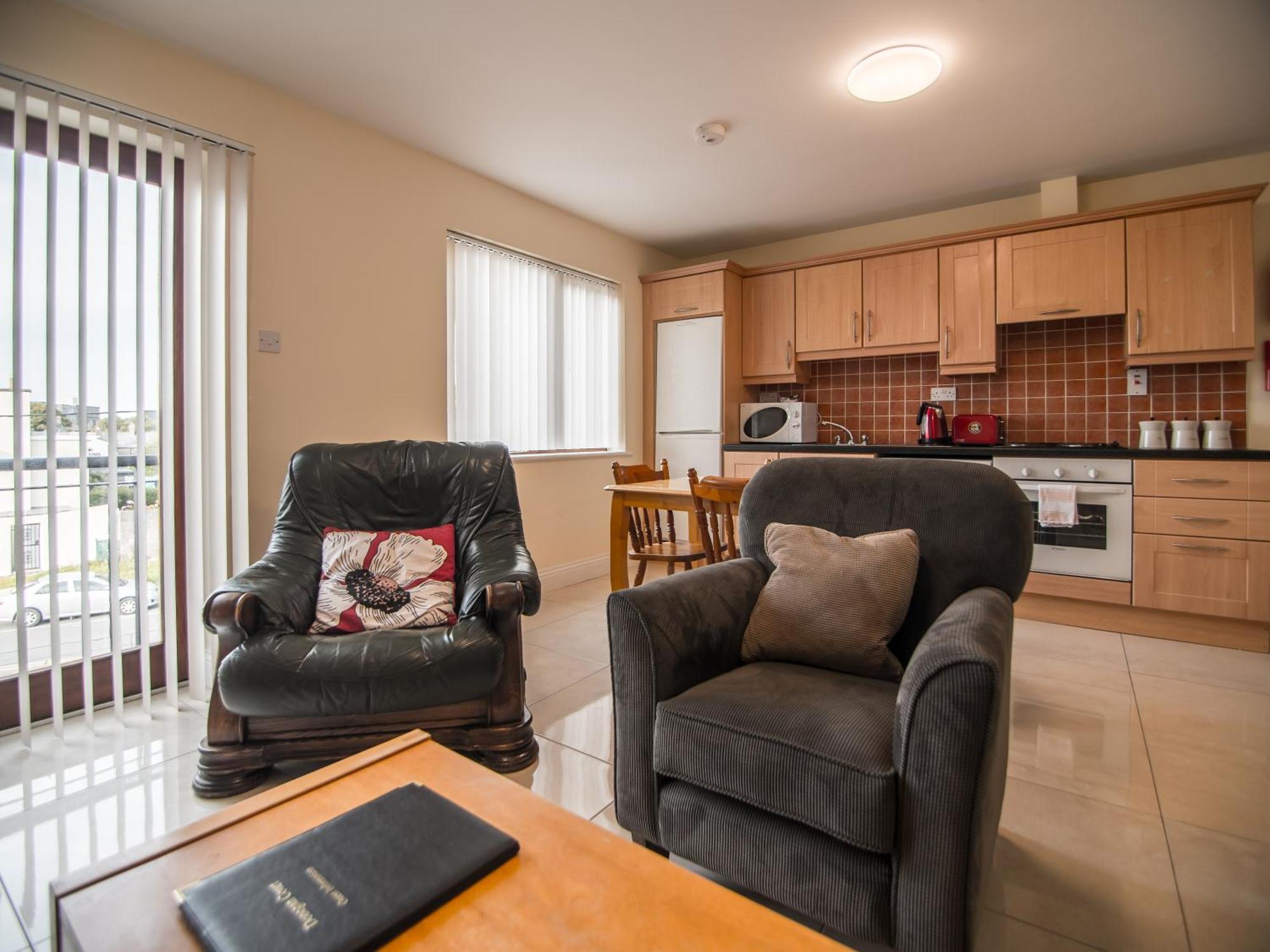 Donegan Court Aparthotel Galway Buitenkant foto