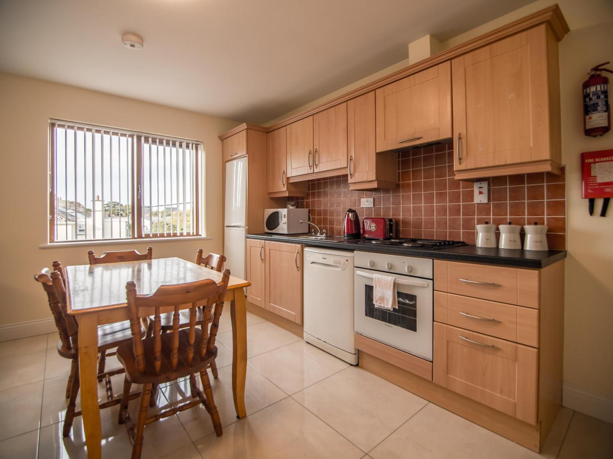 Donegan Court Aparthotel Galway Buitenkant foto