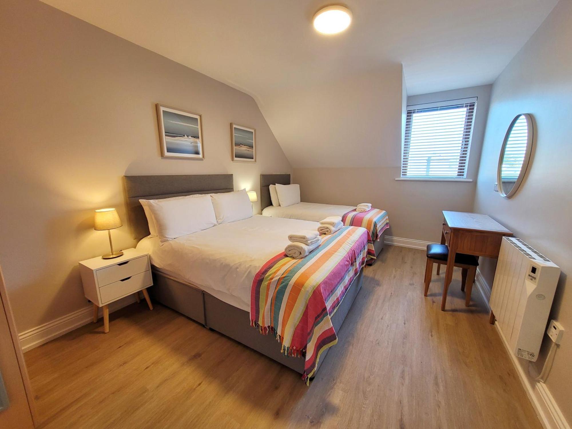 Donegan Court Aparthotel Galway Buitenkant foto