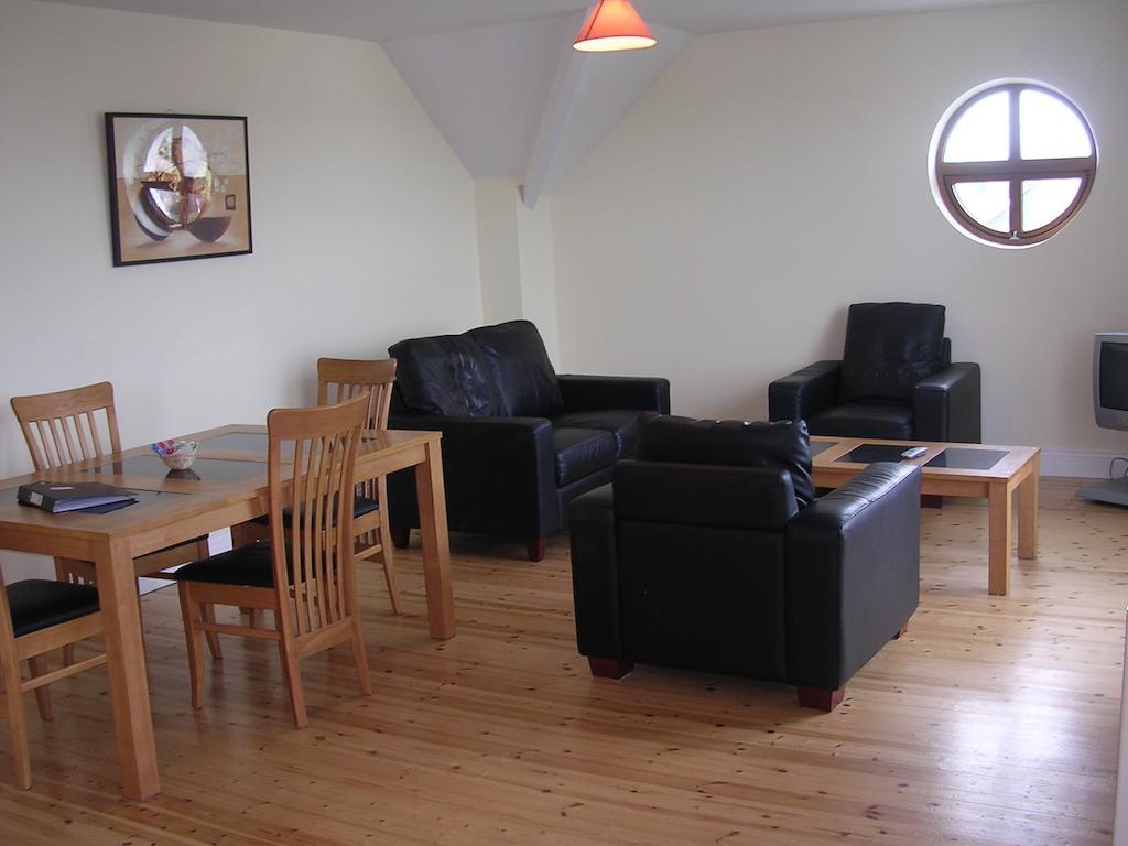 Donegan Court Aparthotel Galway Kamer foto