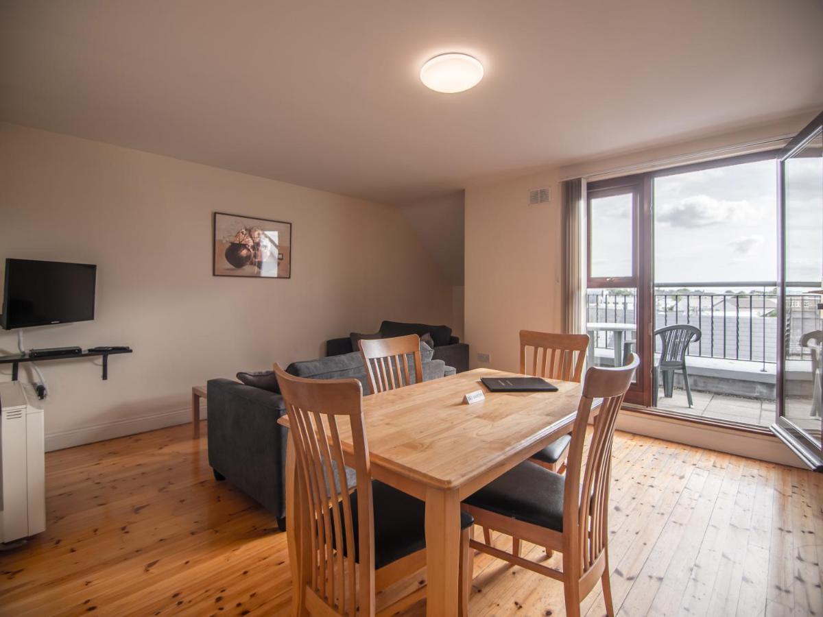 Donegan Court Aparthotel Galway Buitenkant foto