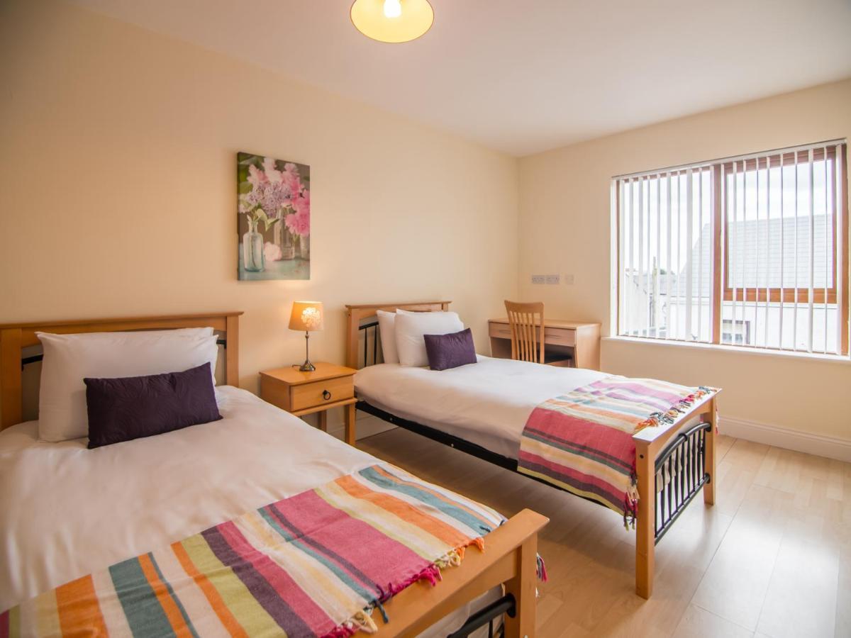 Donegan Court Aparthotel Galway Buitenkant foto
