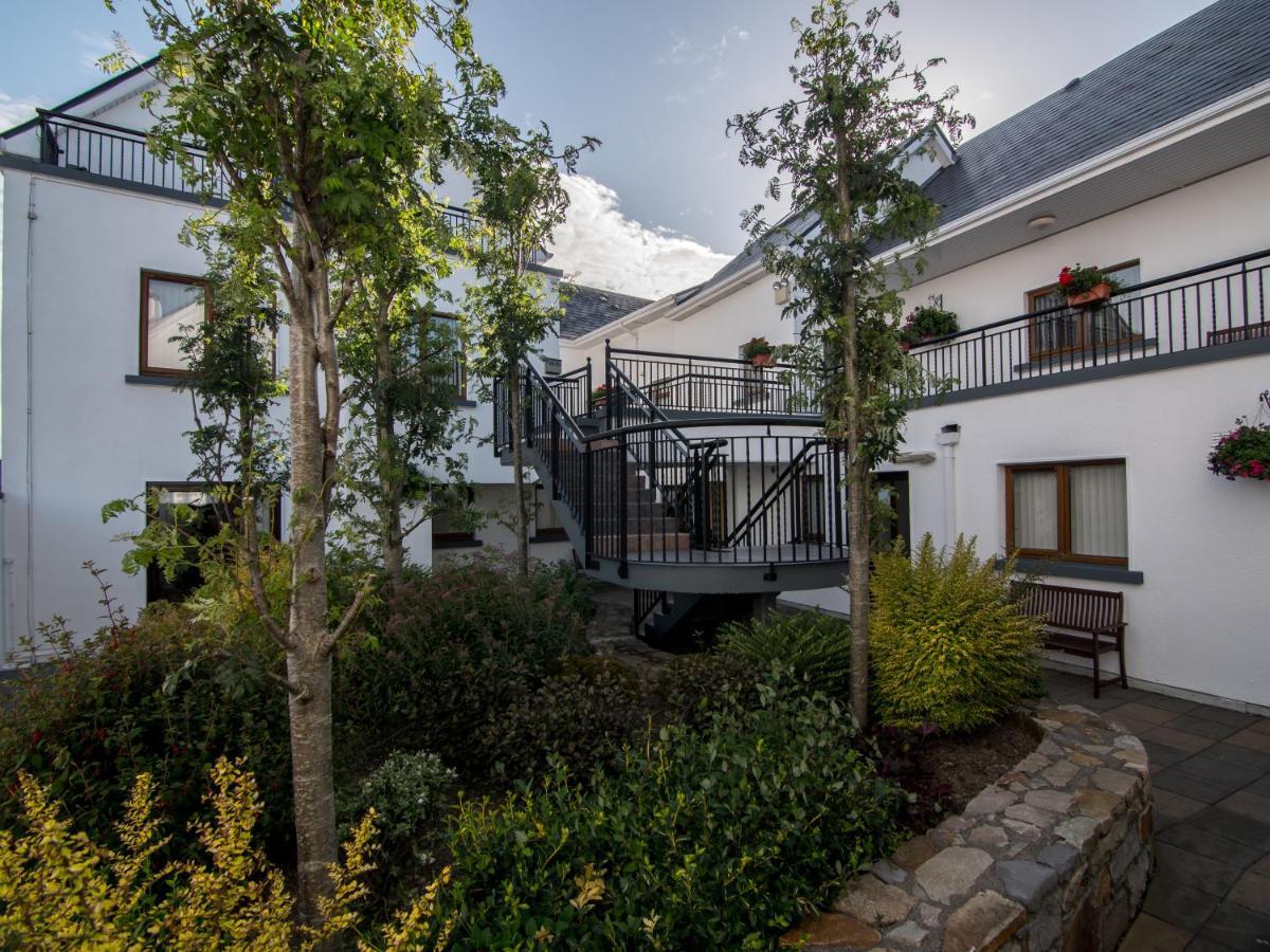 Donegan Court Aparthotel Galway Buitenkant foto