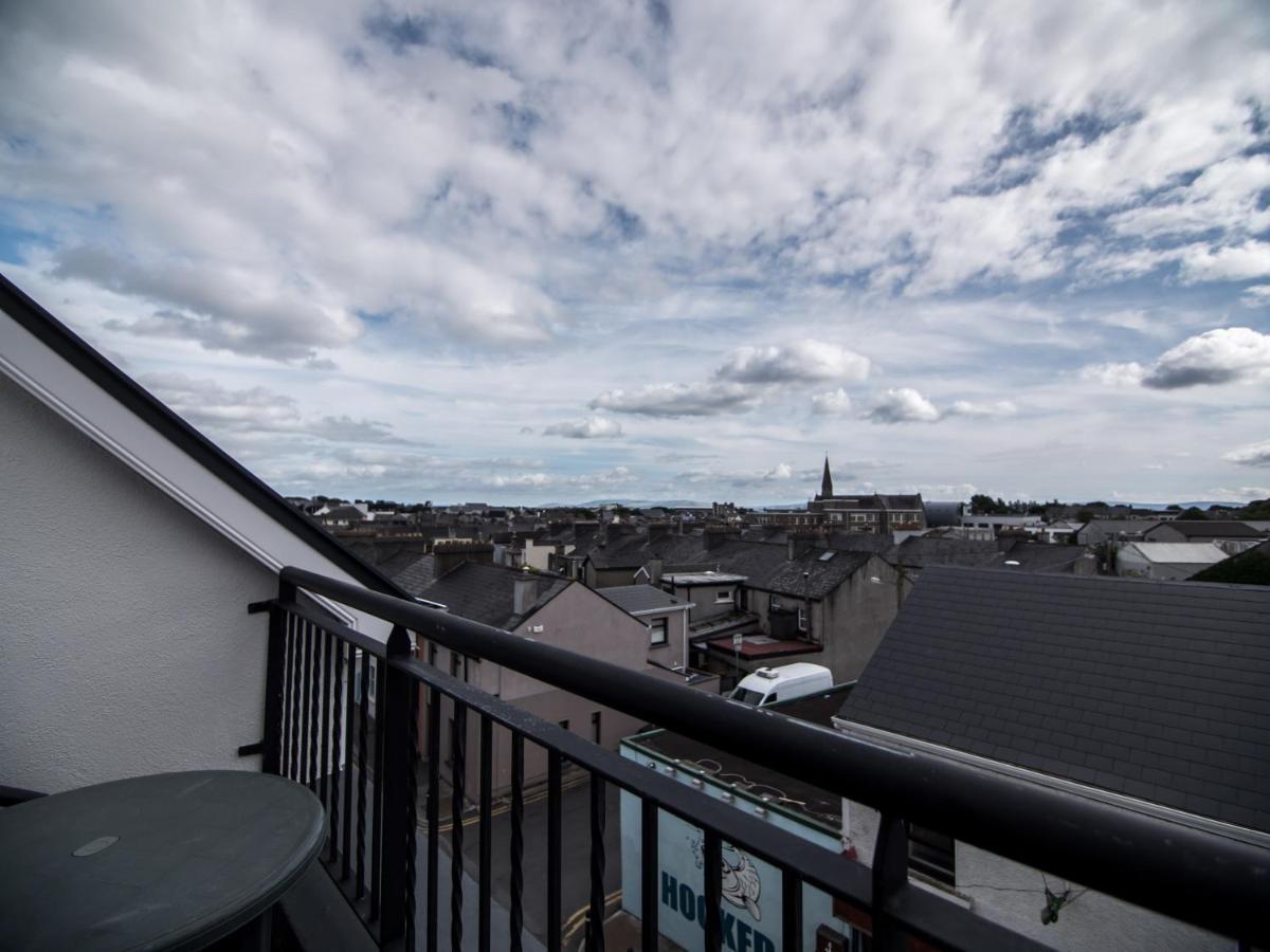 Donegan Court Aparthotel Galway Buitenkant foto