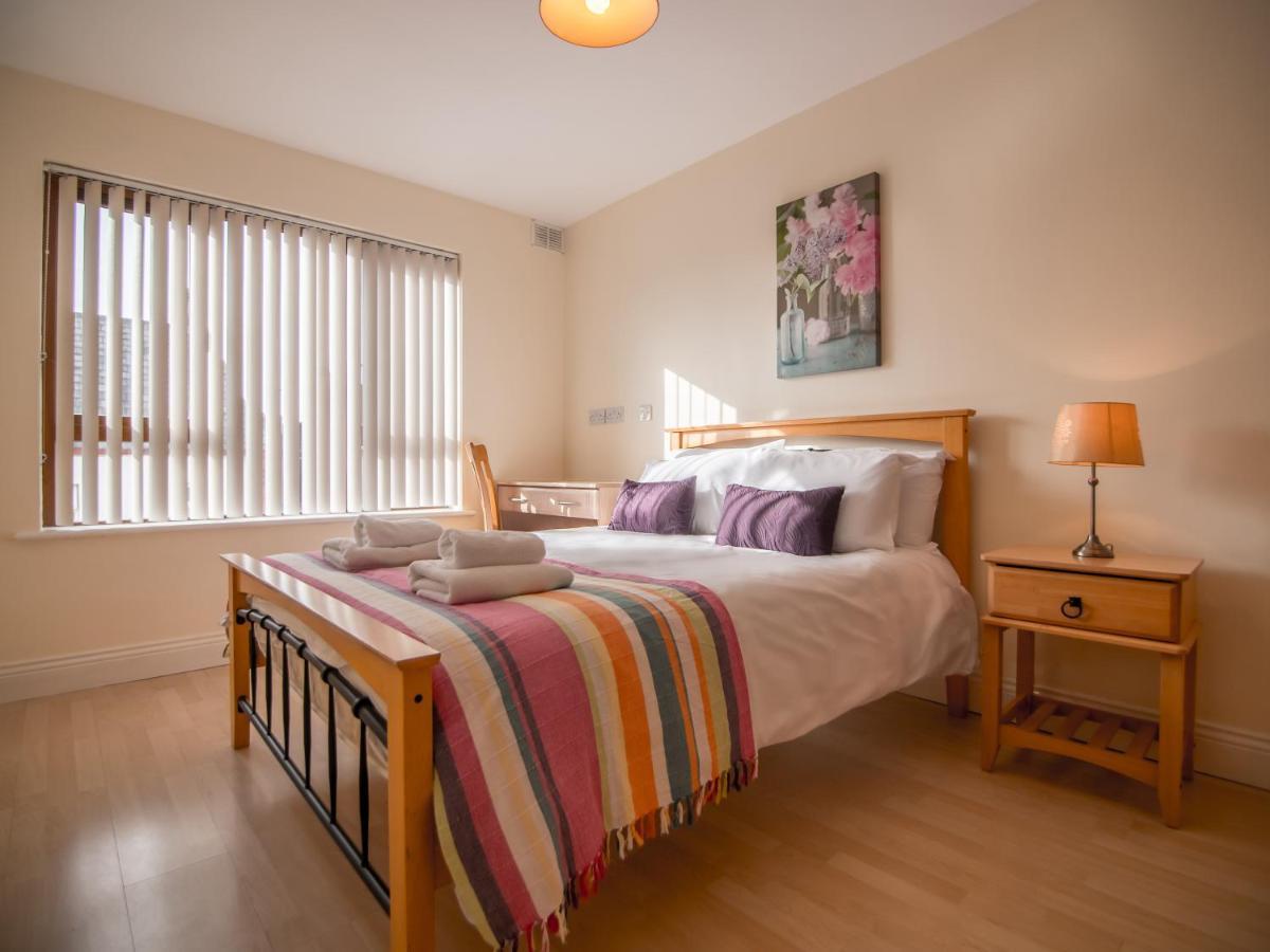 Donegan Court Aparthotel Galway Buitenkant foto