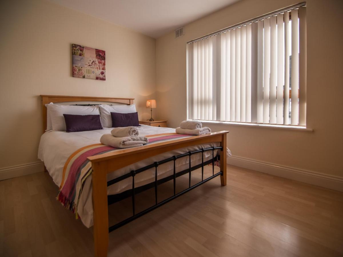 Donegan Court Aparthotel Galway Buitenkant foto